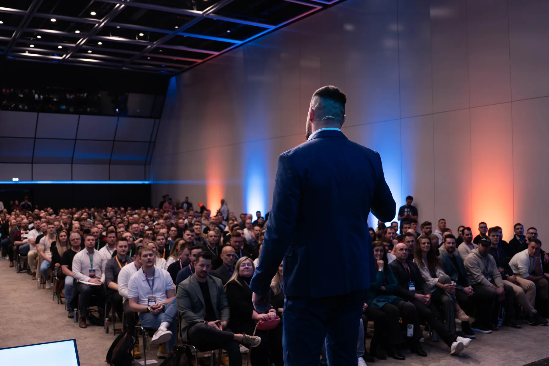 Fotografie z RE-FLIP konference 2026